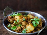 Athikai Urulaikizhangu Poriyal / Anjeer Aloo Sabji / Figs & Potato Fry