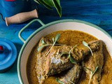 Ayala Meen Kuzhambu / Fish & Methi Leaves Curry - South Indian Style