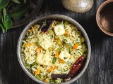 Desi Style Paneer Fried Rice / Paneer & Vegetables Fried Rice - Indian Style