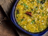 Methi Mooli & Moong Dal Recipe / Mullangi Siru Paruppu Curry