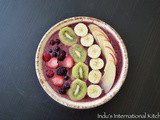 ‘Fruits and Veggies’ Smoothie Bowl || Healthy Berry and Banana Smoothie ( Paleo, aip)