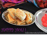 Happy Holi! : Puran Puffs (Sweet Lentil stuffed Puff Pastry)