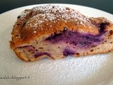 Ciambella alle ciliegie, mele e yogurt