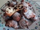Fritole con gocce di cioccolato