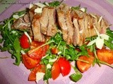 Tagliata con rucola, grana e pomodorini