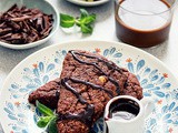 Čokoladni sconsi sa lešnicima / Double Chocolate Scones With Hazelnuts