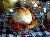 Strawberry & Amaretti Sundae