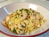 Simple garlic butter prawn spaghetti