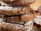 Chocolate crinkle cookies