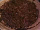 Thanksgiving: Easy Chocolate Pecan Pie