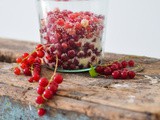 Sugared redcurrants