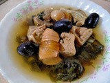 Dried bok choy pork rib soup [choy kon tong- 菜乾湯 ]