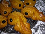 Goldfish gong zai peng with mungbean paste