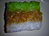 Kuih sago [palm sugar kuih sago]