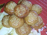 Lotus paste doll mooncakes