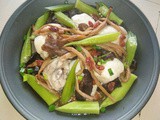 Steamed chicken with dried lily buds