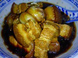 Tau eu bak [nyonya version soy sauce pork belly]