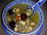 Thermal cooker - pears, white fungus sweet dessert