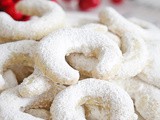 German Vanilla Crescent Cookies