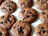 Double chocolate chips cookies