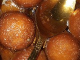 Melt in mouth gulabjamuns/நாவூறும் குலாப் ஜாமுன்/गुलाब जमुनस