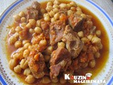 Χοιρινό κοκκινιστό με ρεβίθια στον φούρνο