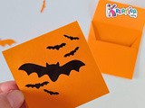 Bigliettino di Halloween fai da te con pipistrelli: tutorial creativo