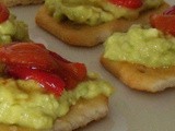 Fingerfood estivo con avocado e peperoni