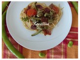 Spaghetti  cuore mio granoro  con speck zucchine e fave