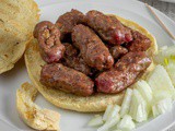 Ćevapi u lepinji /  Ćevapi  in a bun