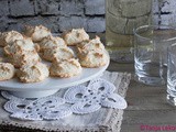 Kokos poljupci / Coconut macaroons