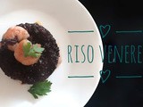 Riso Venere con i gamberoni, il fascino di un piatto sensuale