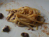 Aglio olio peperoncino e pate’ di olive nere