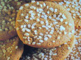 Biscotti al caffe’ e granella di zucchero