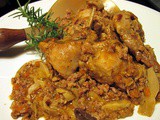 Coniglio in umido salsiccia e funghi