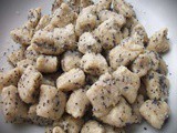 Gnocchetti saraceni con semi di papavero