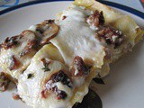 Lasagna bianca con funghi e salsiccia