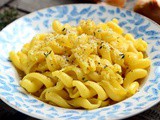 Pasta zafferano e cipolla