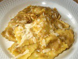 Ravioli di zucca alla crema di noci