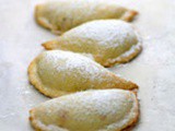 Ravioli dolci di ricotta e cannella