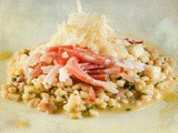 Risotto d’orzo con speck mele e formaggio