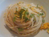 Spaghetti fiori di zucca e bottarga al profumo di limone