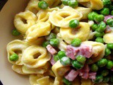 Tortellini prosciutto pancetta e piselli