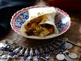 Pita di pollo allo zafferano con pere e labna speziata e salsa all'arancio per la #PiadaMundial ispirata all'Algeria