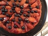 Tarte tatin di pesche e mirtilli