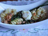 Fusilli con agretti e salmone