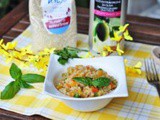 Insalata di quinoa e verdure saltate per i primi picnic estivi