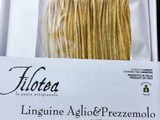 Linguine aglio e prezzemolo con mazzancolle e pomodori ciliegini di Pachino igp