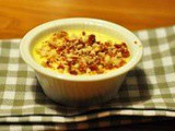 Panna cotta al Parmigiano Reggiano con crumble di bacon e pinoli