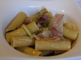 Rigatoni con pancetta piacentina e zucchine